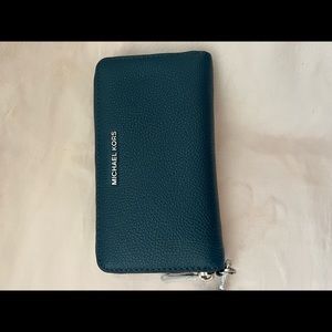 NWT Michael Kors Wristlet